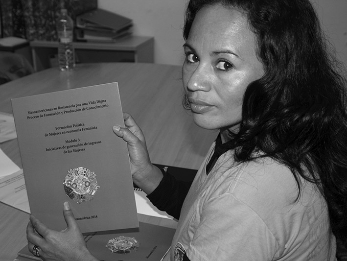 María Elena Alvarado fotografiada en Barcelona por Sonia Herrera.